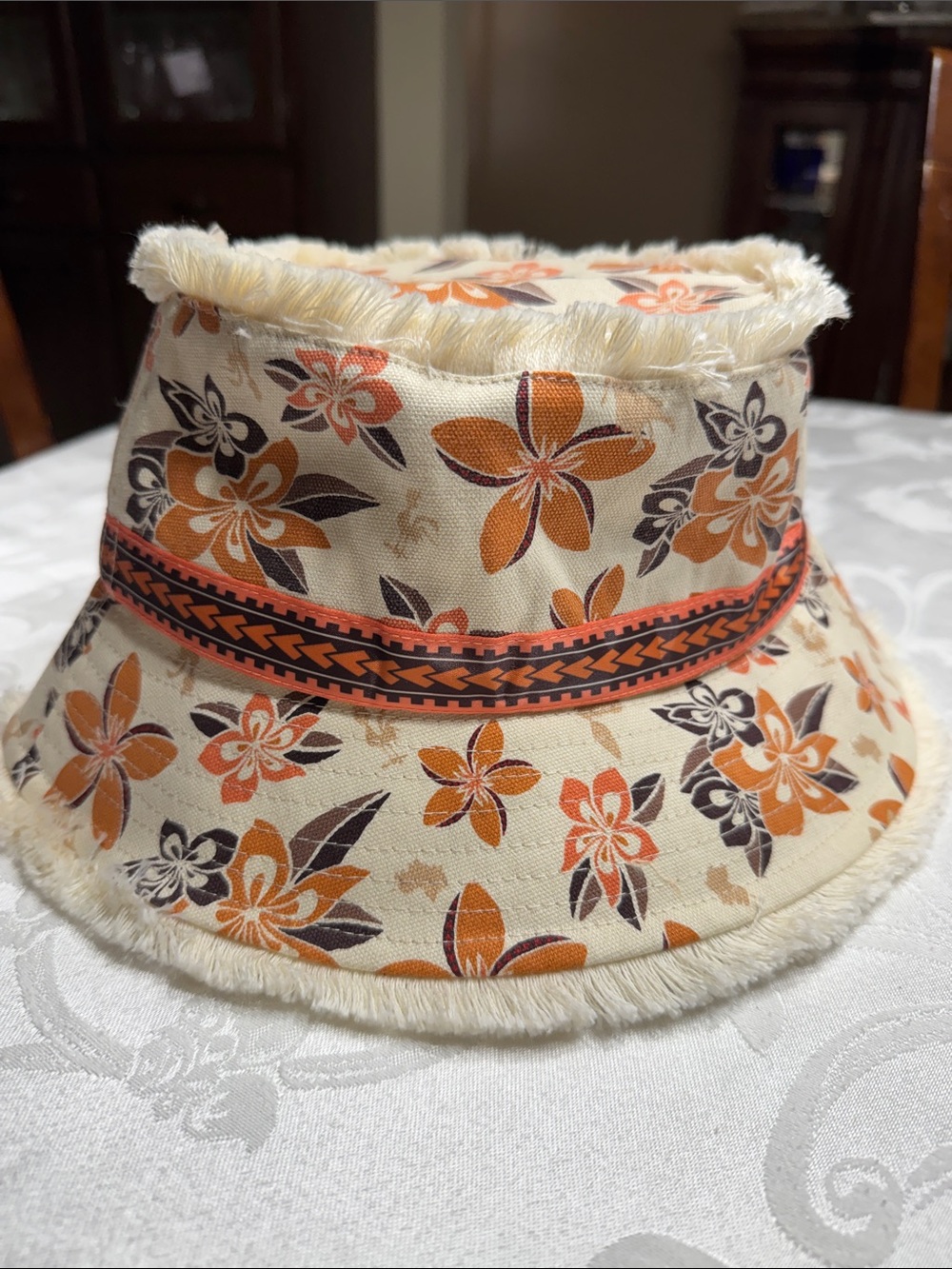 NWT Disney Parks MOANA Spotlight bucket hat. Adult size